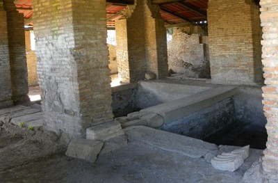 Ostia antica fullonica